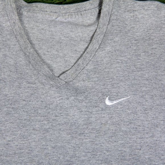 Vintage Nike V-Neck - Picture 2 of 3